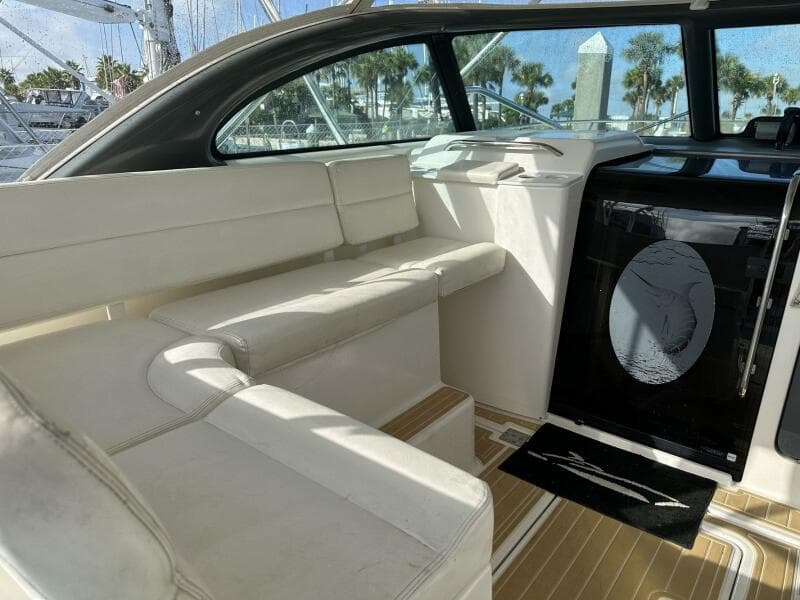 2004 Pursuit 3800 Express