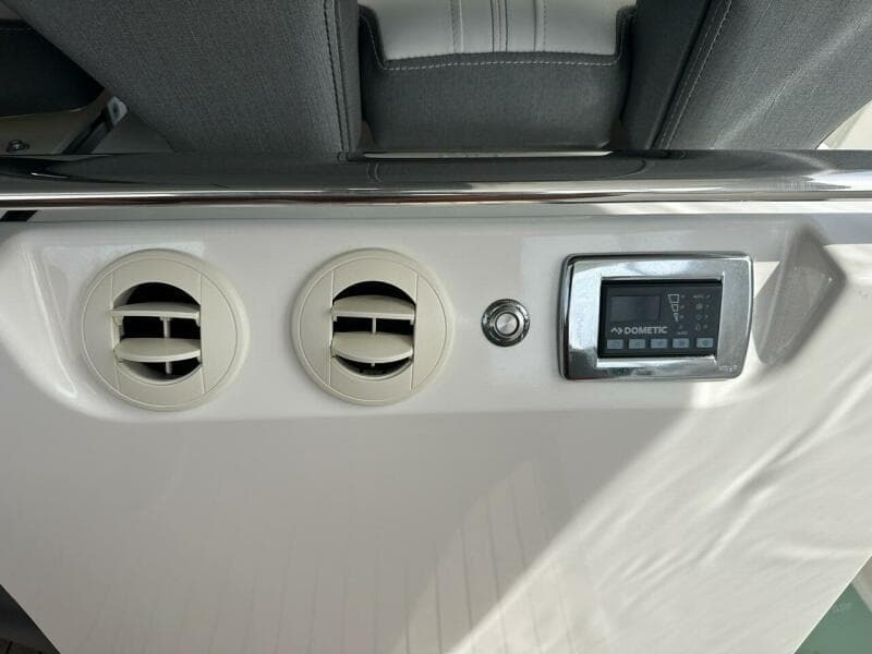 2021 Tiara Sport 43 LS