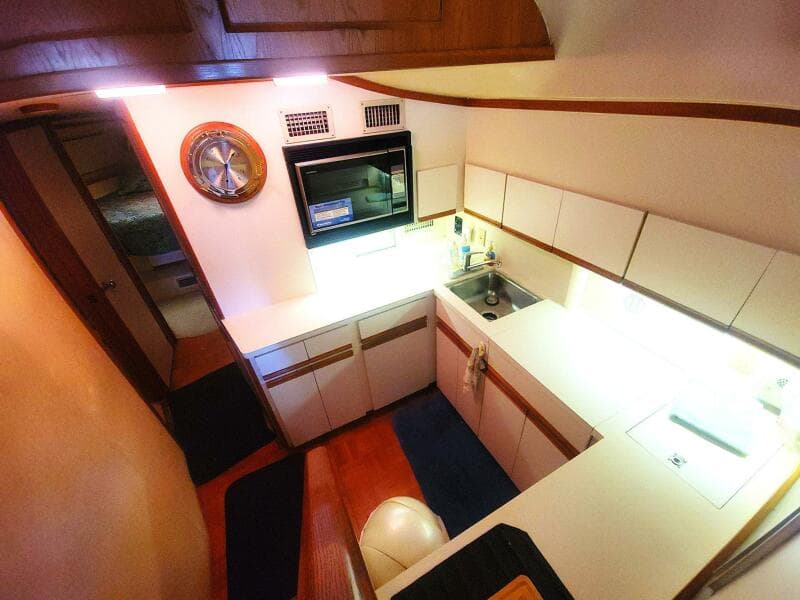 1989 Bertram 50 Convertible