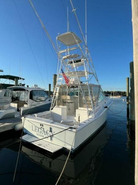 2000 Cabo 31 Express