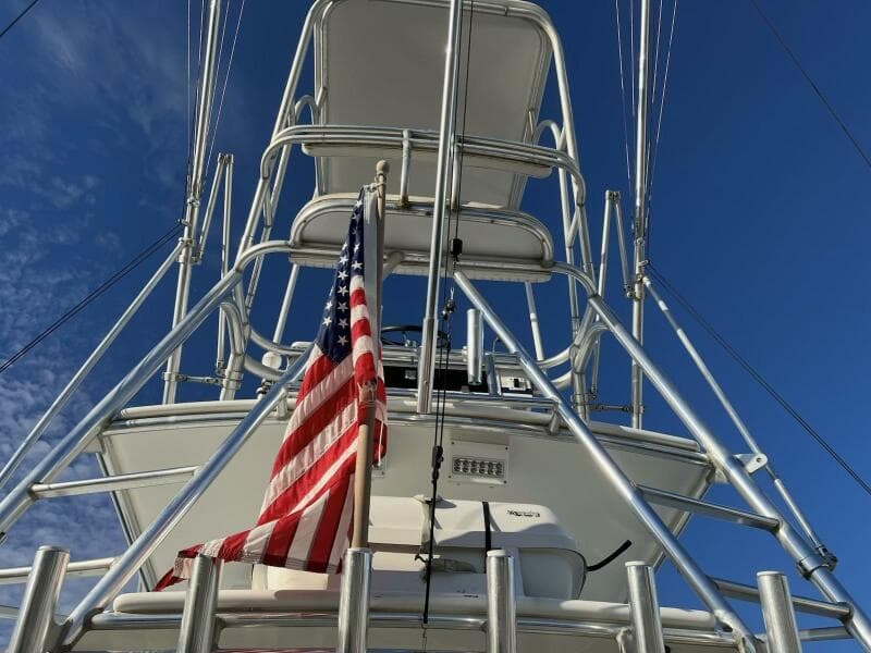 2000 Cabo 31 Express