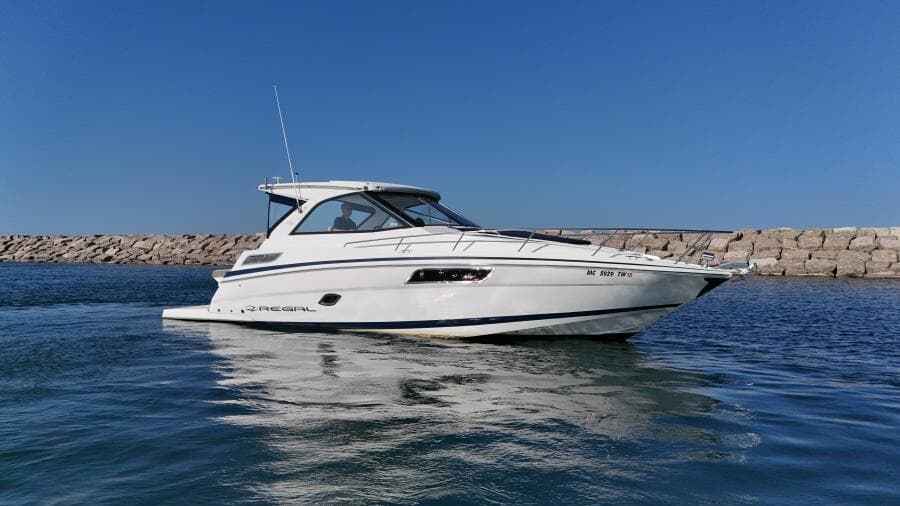 2016 Regal 35 Sport Coupe