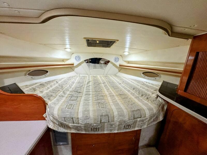 2002 Rinker 342 Fiesta Vee