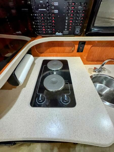 2002 Rinker 342 Fiesta Vee