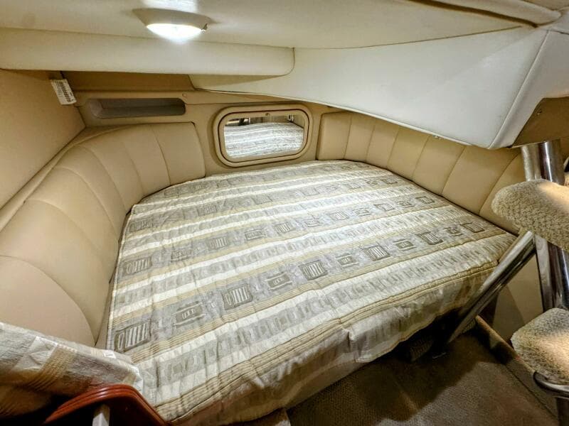 2002 Rinker 342 Fiesta Vee