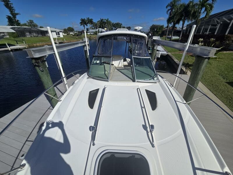2010 Sea Ray 330 Sundancer - Photo 18