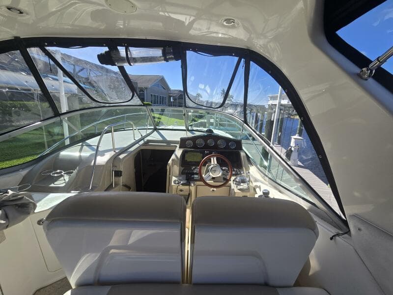 2010 Sea Ray 330 Sundancer - Photo 12