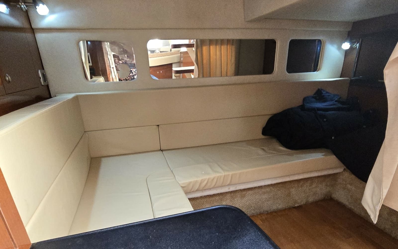 2010 Sea Ray 330 Sundancer - Photo 26