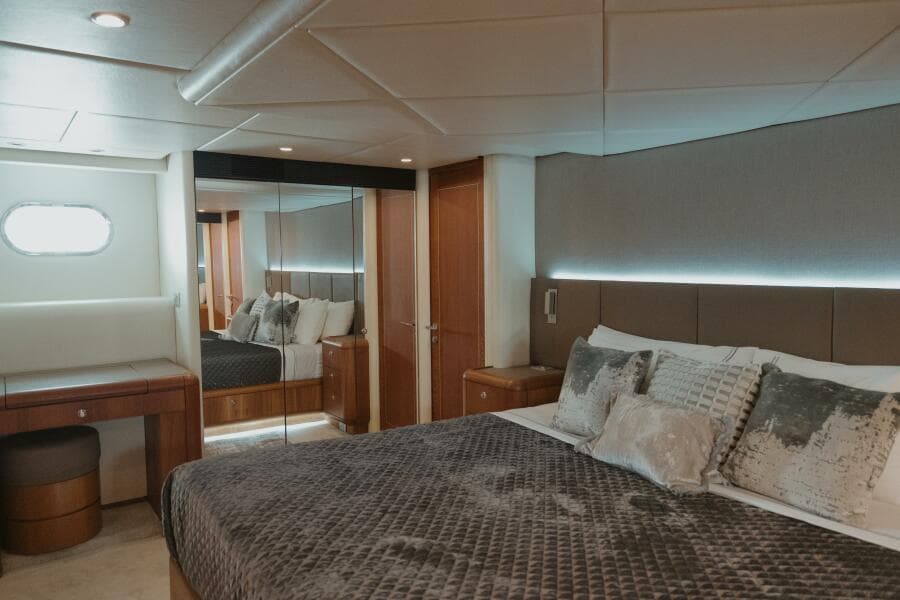 1996 87 Oceanfast Enclosed Bridge Sportfish - Aussie Rules