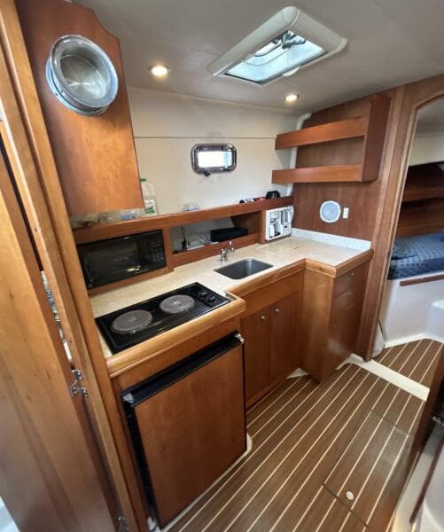 2005 Mainship Pilot 34 Rum Runner II