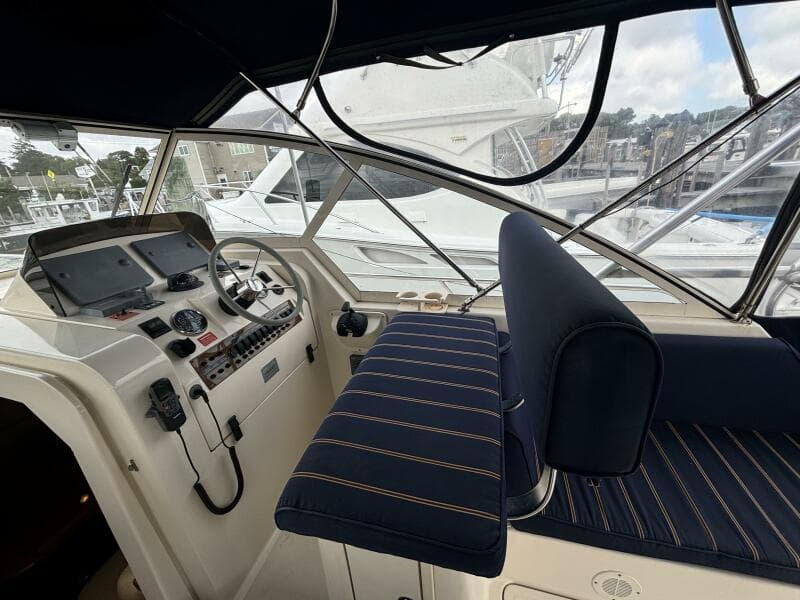2005 Mainship Pilot 34 Rum Runner II