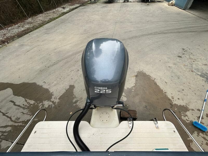 2004 Grady-White Gulfstream 232