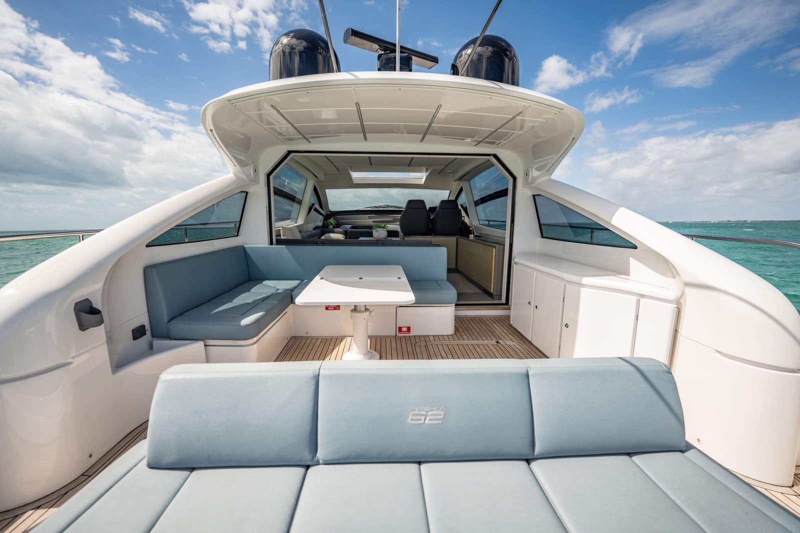 2020 Pershing 62 - Photo 24