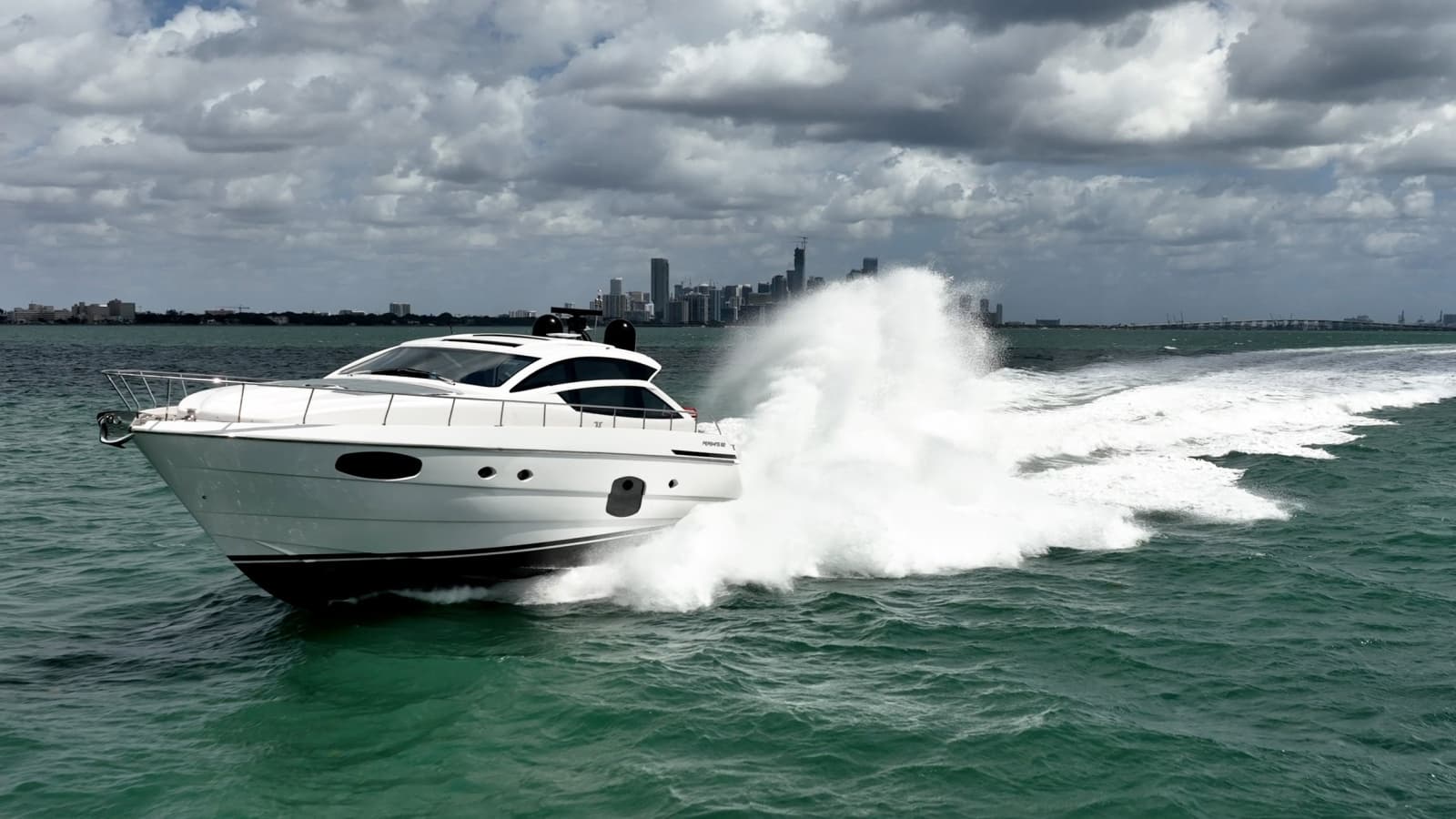 2020 Pershing 62 - Photo 43