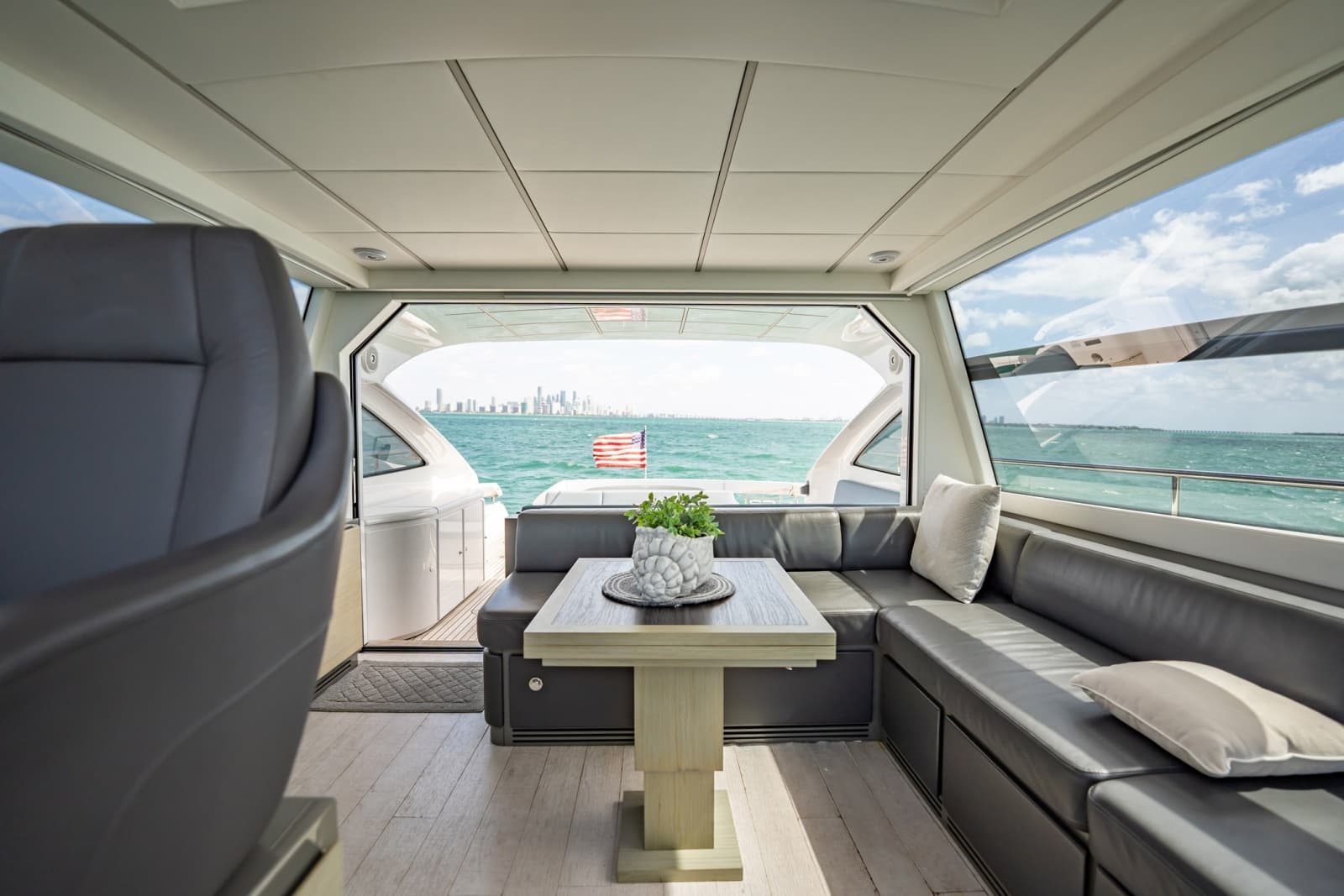 2020 Pershing 62 - Photo 21