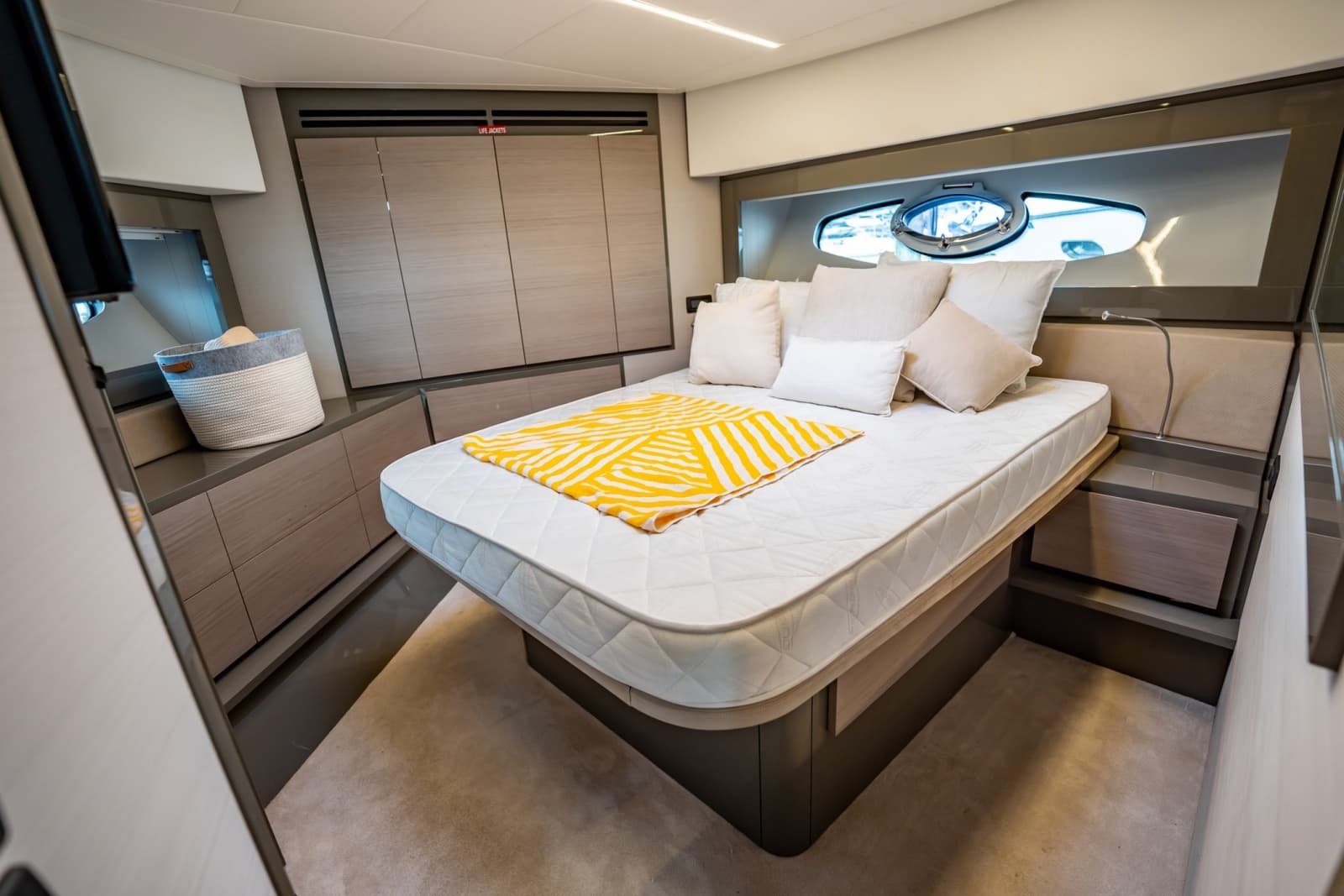 2020 Pershing 62 - Photo 5