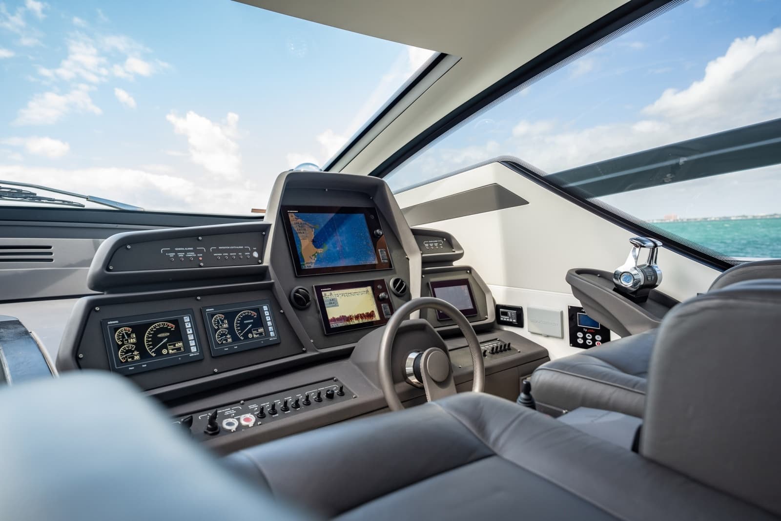 2020 Pershing 62 - Photo 27