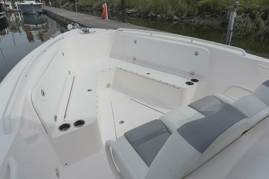 2015 Everglades 295 Center Console