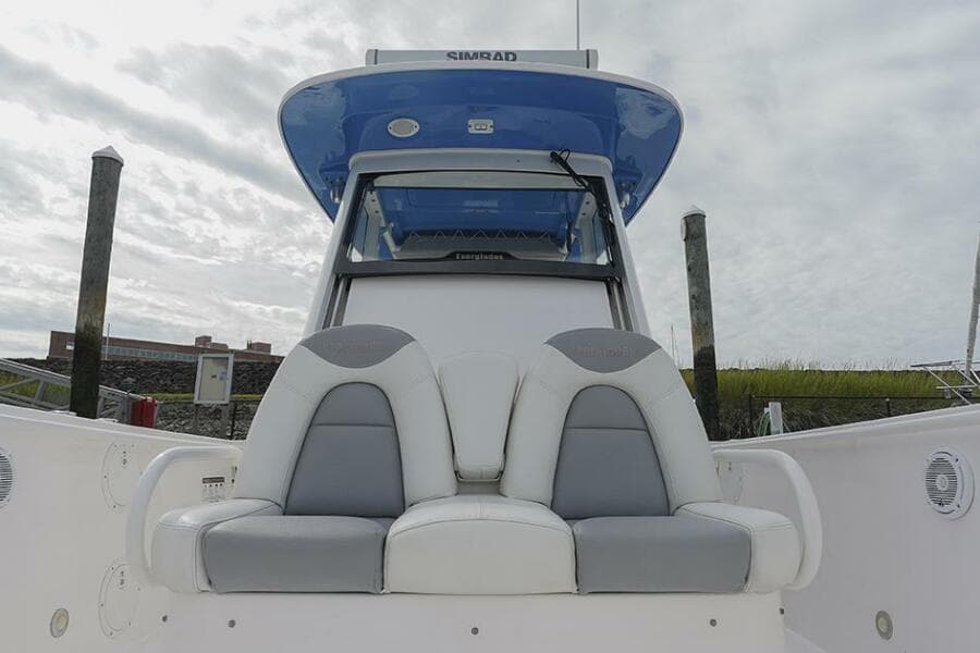 2015 Everglades 295 Center Console
