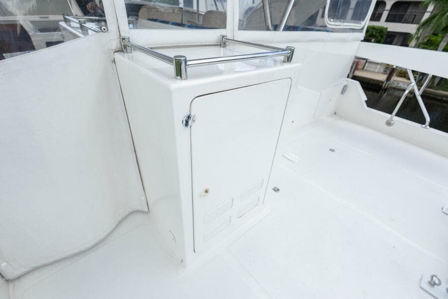 2005 Ocean Alexander Raised Pilothouse Flybridge Sedan