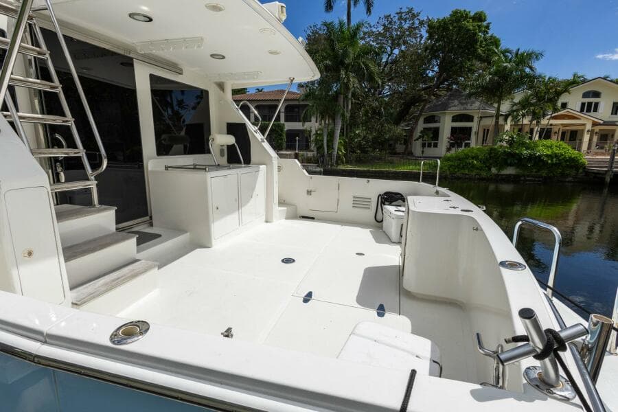 2005 Ocean Alexander Raised Pilothouse Flybridge Sedan