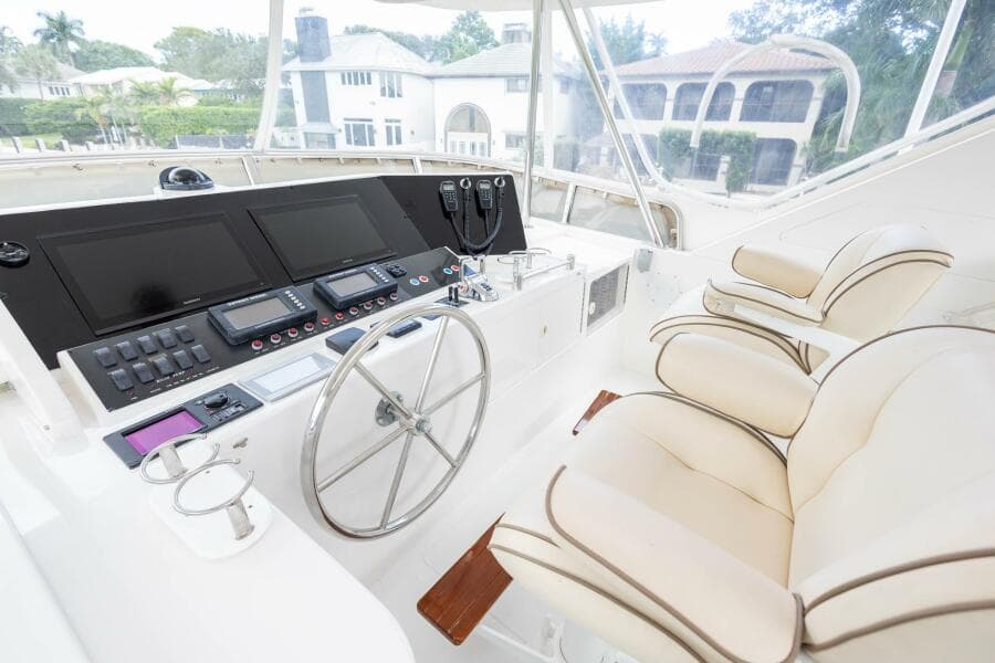 2005 Ocean Alexander Raised Pilothouse Flybridge Sedan
