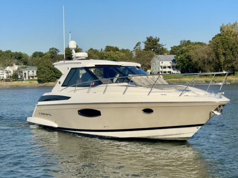 2018 Regal 42 Sport Coupe