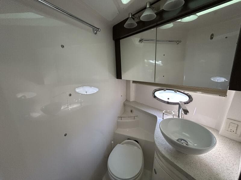 2018 Regal 42 Sport Coupe