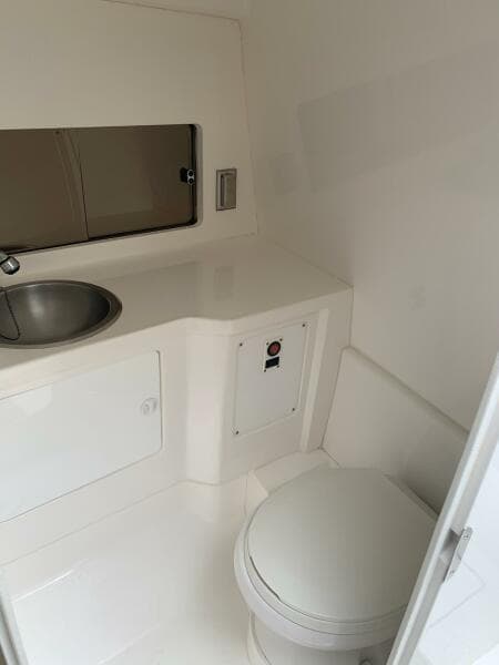 2000 Intrepid 356 Cuddy