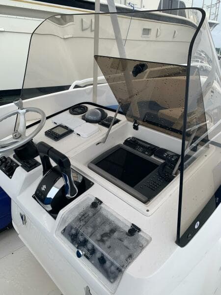 2000 Intrepid 356 Cuddy