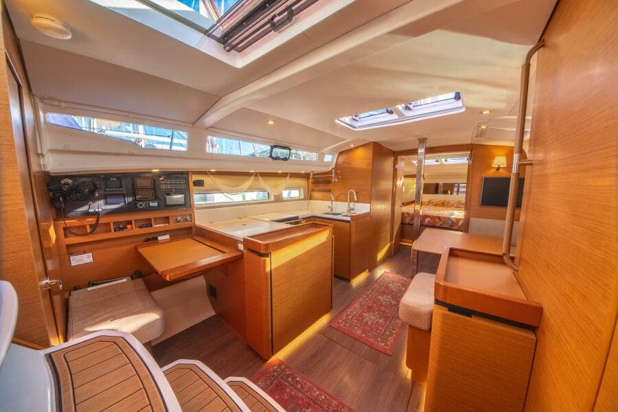 2022 Jeanneau Sun Odyssey 440