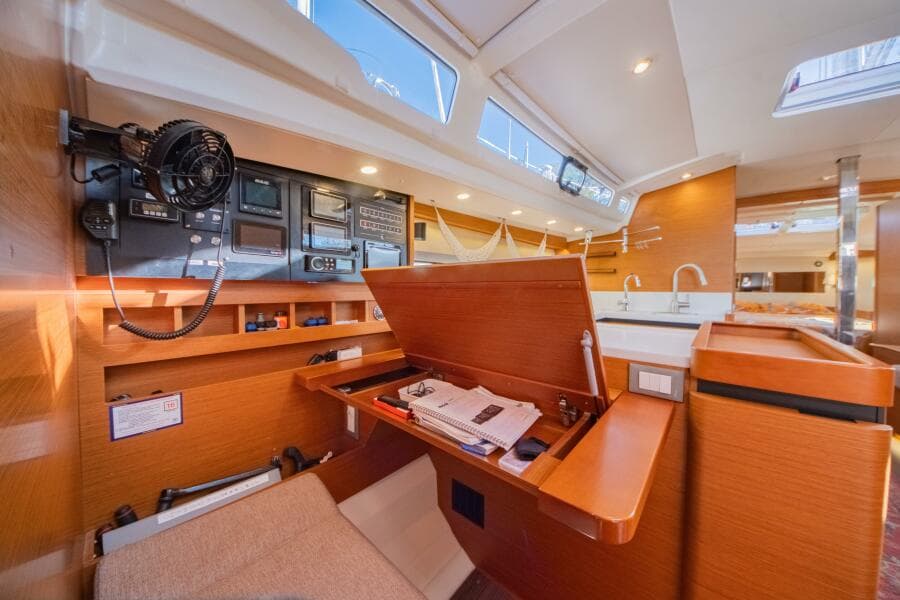 2022 Jeanneau Sun Odyssey 440