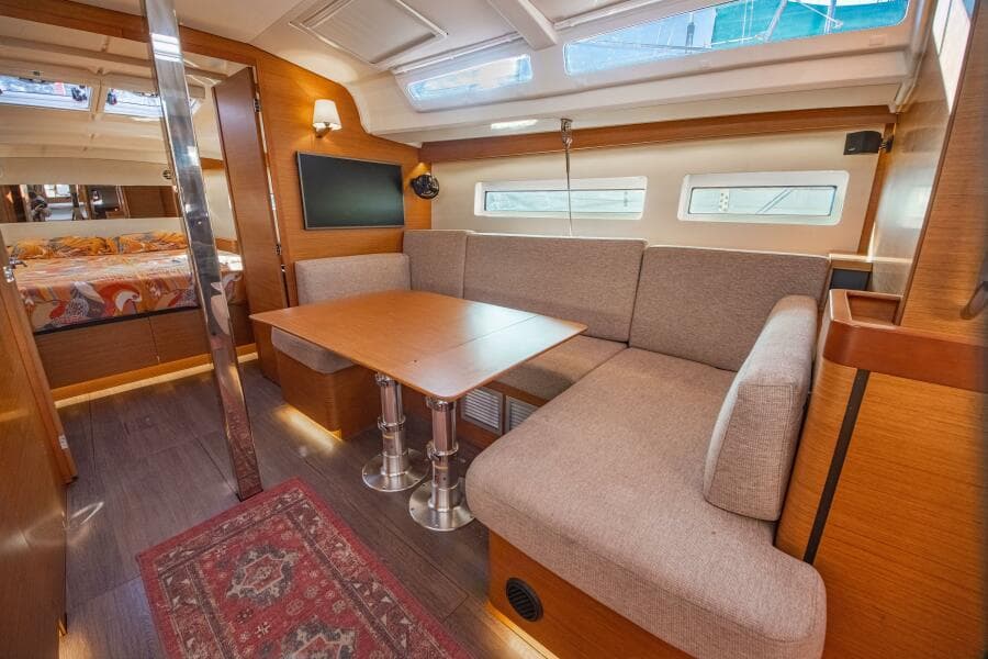 2022 Jeanneau Sun Odyssey 440