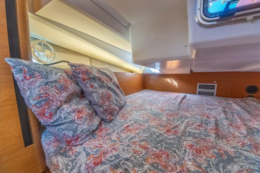 2022 Jeanneau Sun Odyssey 440