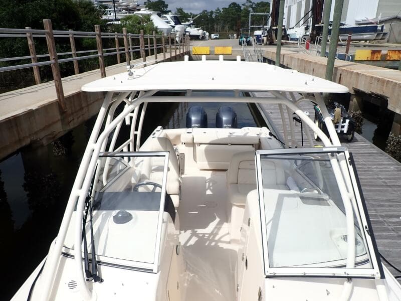 2021 Grady-White 275