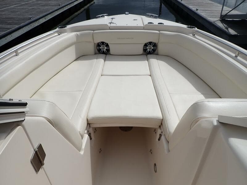 2021 Grady-White 275