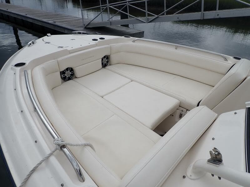 2021 Grady-White 275