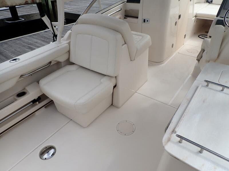 2021 Grady-White 275