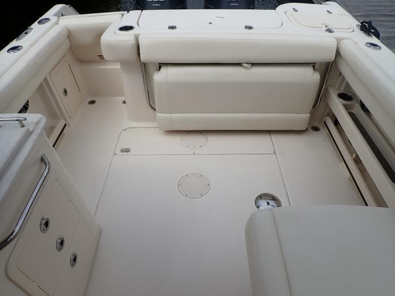 2021 Grady-White 275