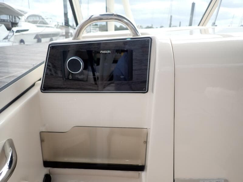 2021 Grady-White 275