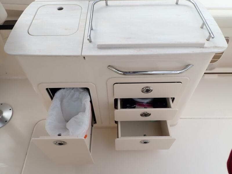 2021 Grady-White 275