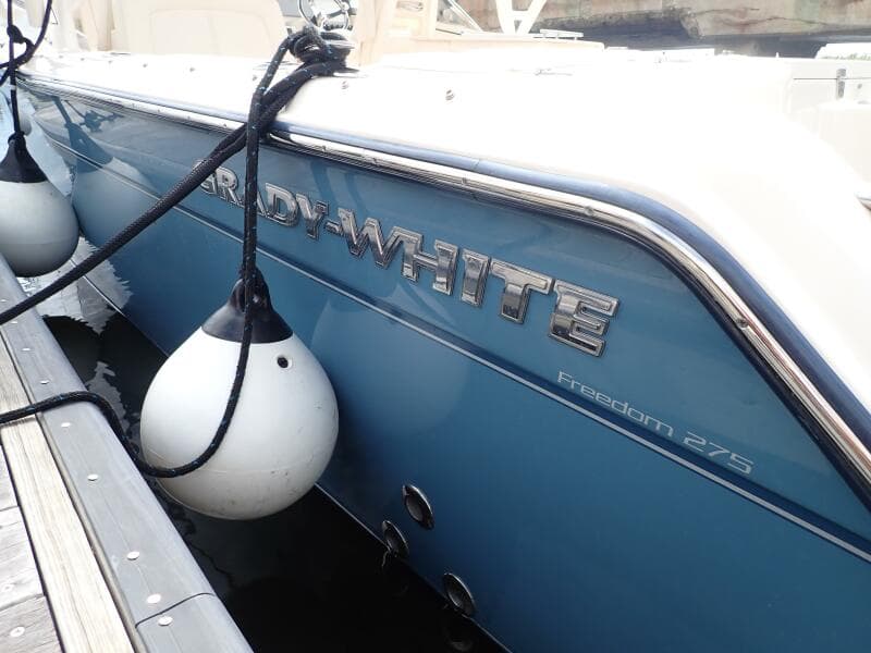 2021 Grady-White 275