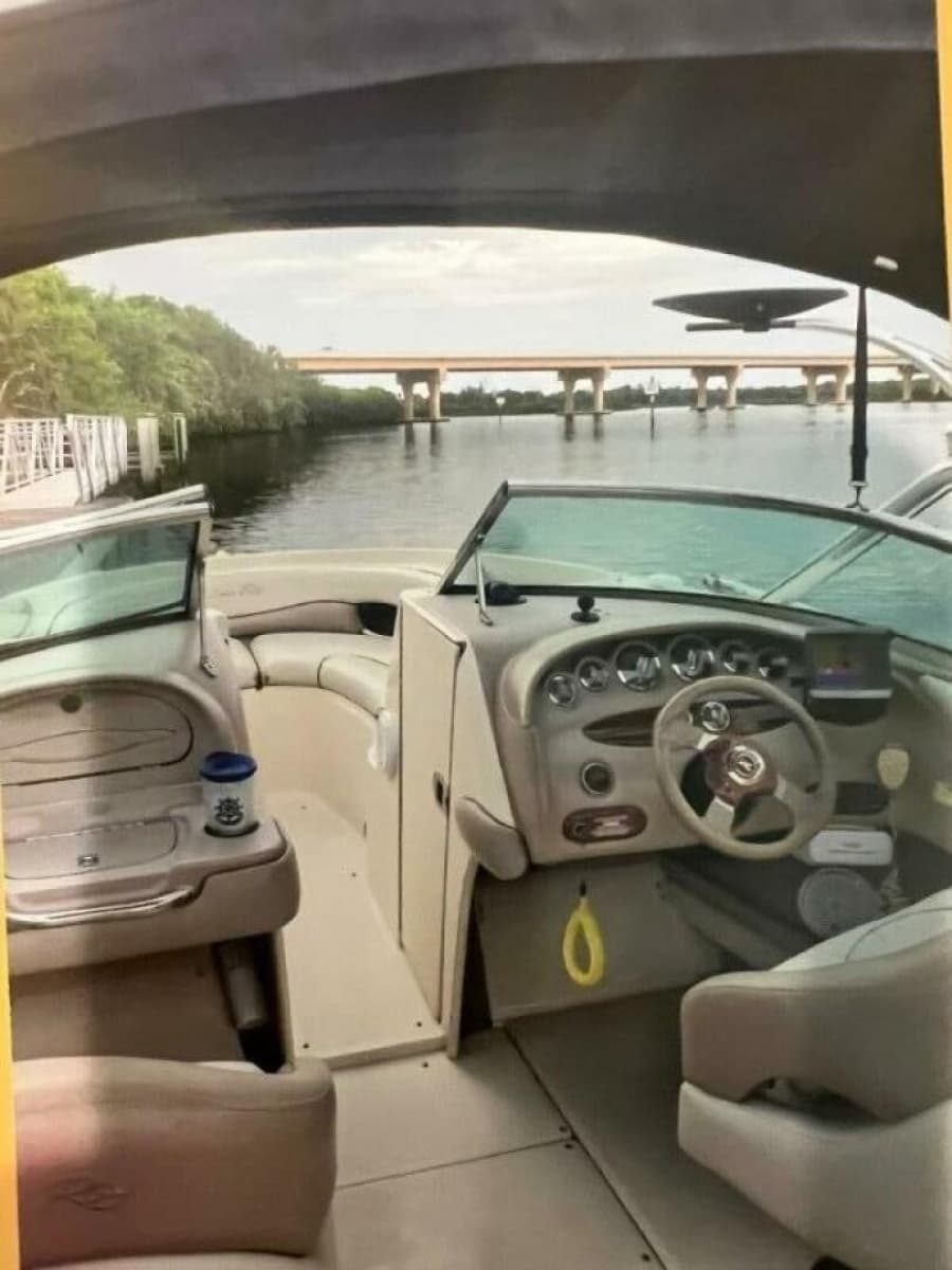 2003 Sea Ray 220 Bow Rider - Photo 6