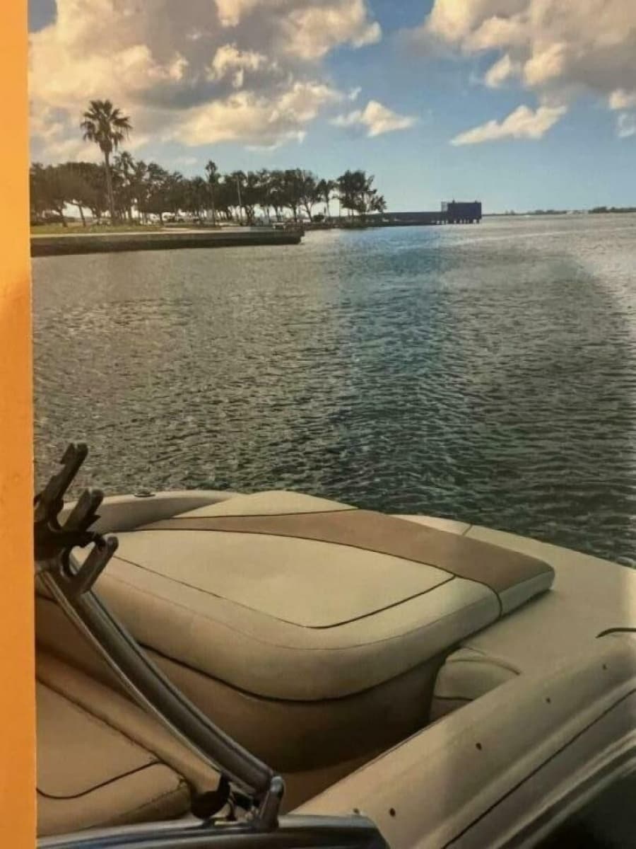 2003 Sea Ray 220 Bow Rider - Photo 28