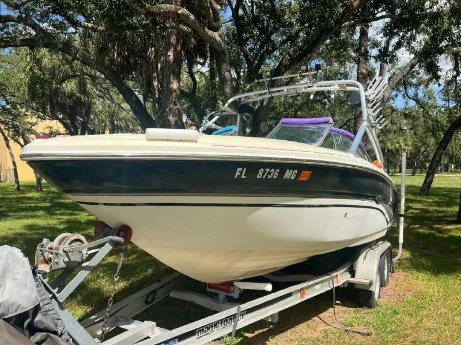 2003 Sea Ray 220 Bow Rider - Photo 1