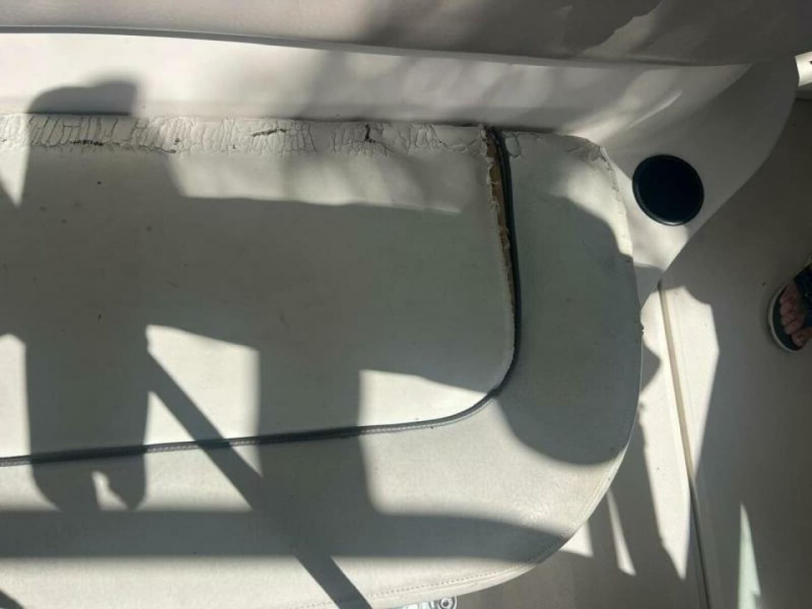 2003 Sea Ray 220 Bow Rider - Photo 16