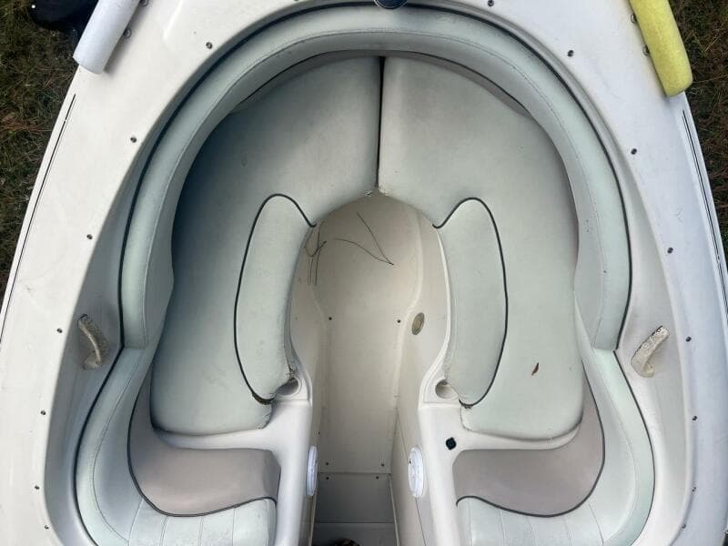 2003 Sea Ray 220 Bow Rider