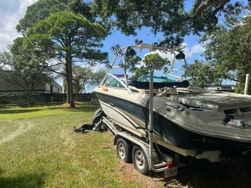 2003 Sea Ray 220 Bow Rider