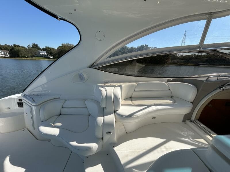 2003 Cruisers Yachts 540 Express
