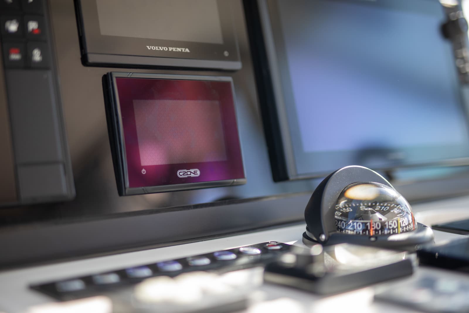 2023 Aquila 54 Yacht